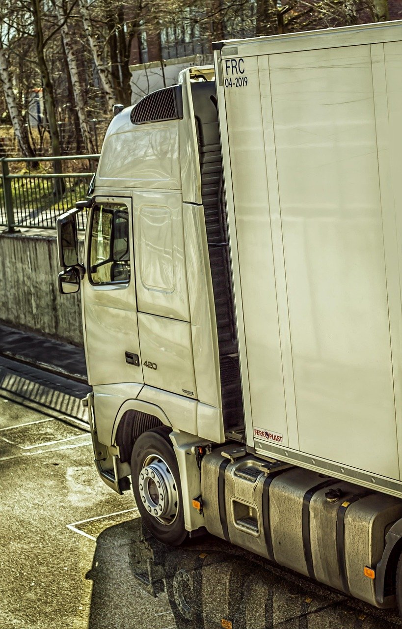 truck-685890_1280